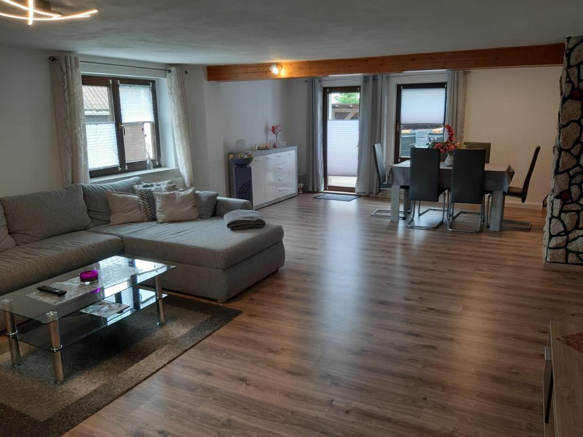 Familienfreundliche Ferienwohnung Zschorlau Exterior photo